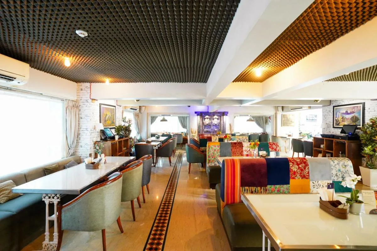 Image 2 of Bloom Boutique – Bandra