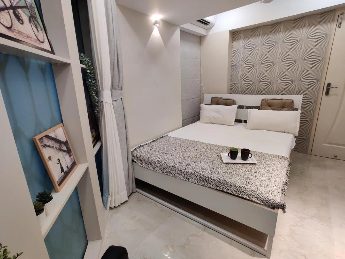 Image 1 of Chloe 1BHK Bandra W by The Bombay Home Company