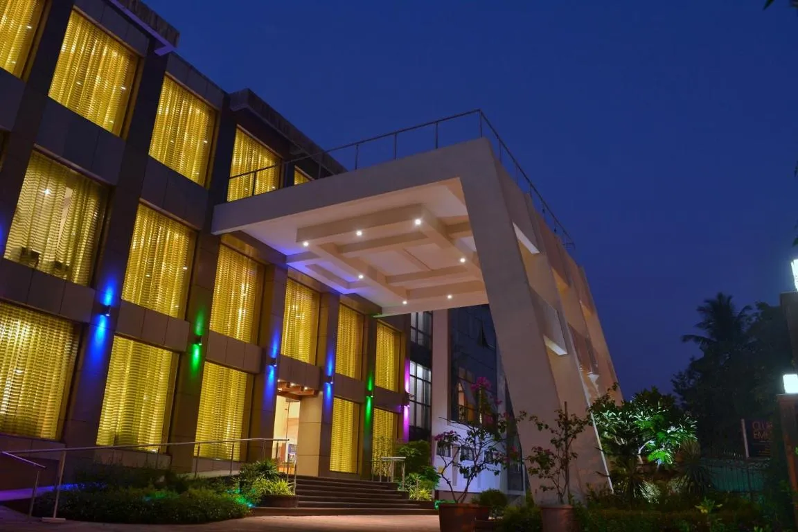 Image of Club Emerald
