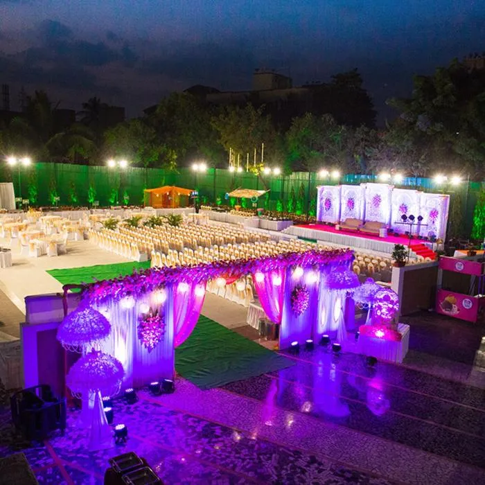 Image 3 of Club Emerald