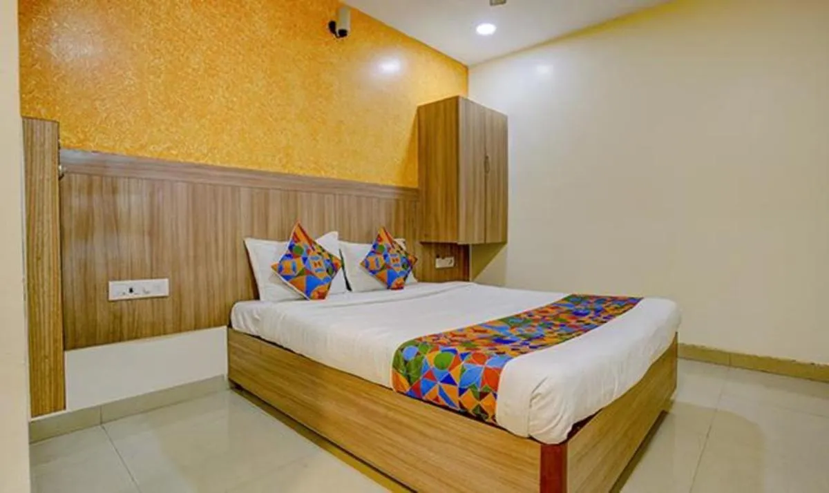 Image 3 of FabExpress Prakash Inn