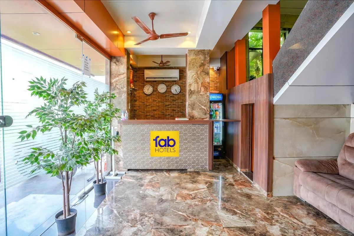 Image 2 of FabExpress Super 7 Inn