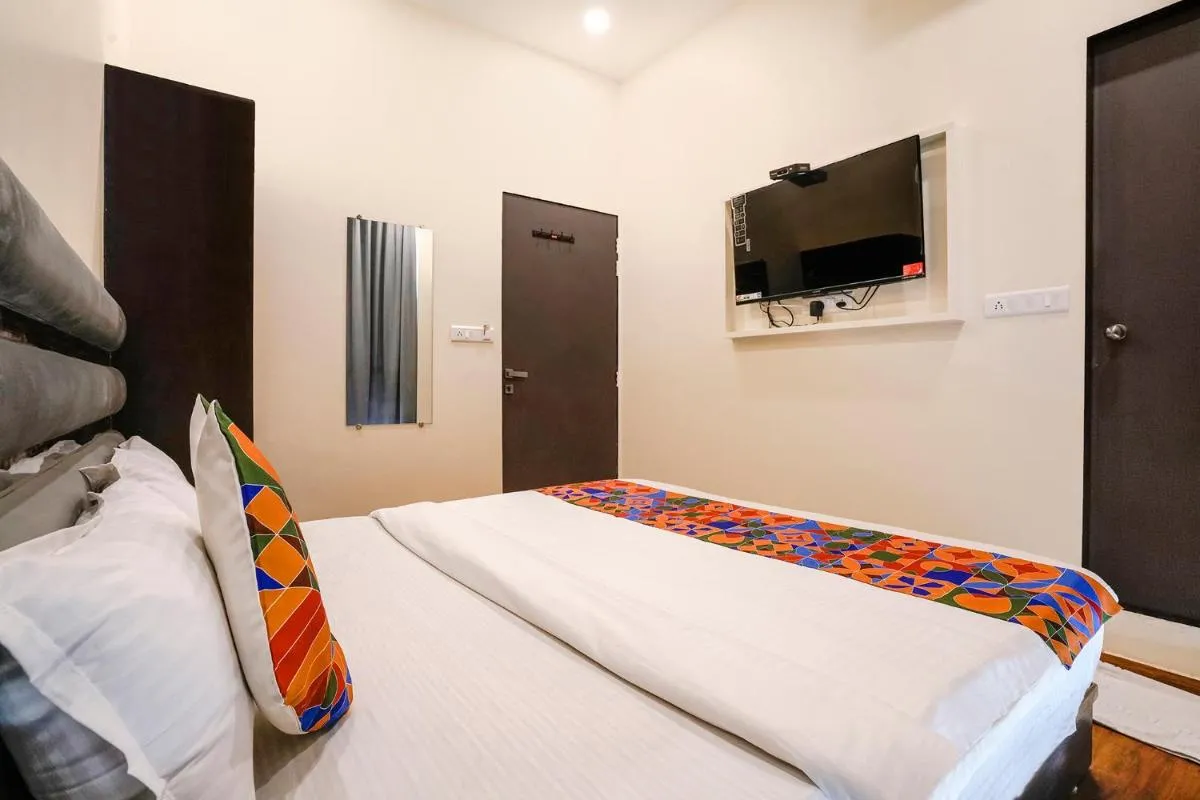 Image 3 of FabHotel Freedom International