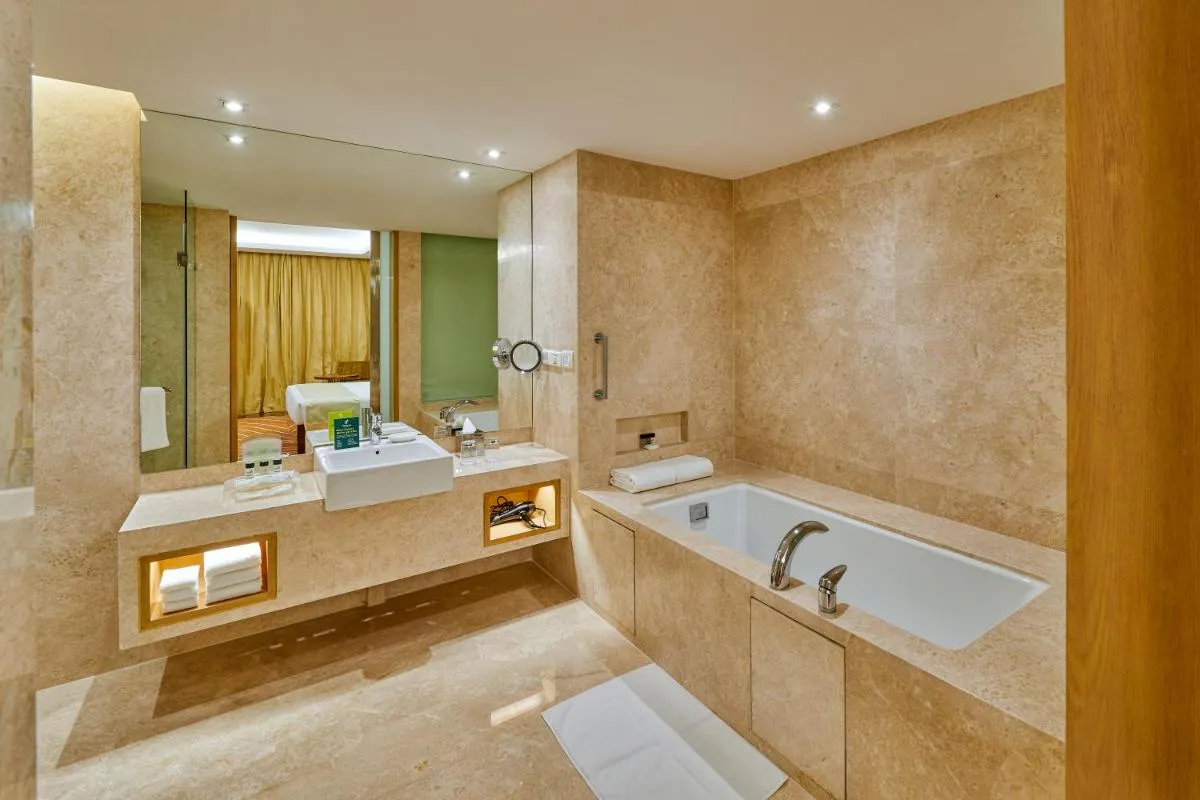 Image 2 of Holiday Inn Mumbai International Airport, an IHG Hotel