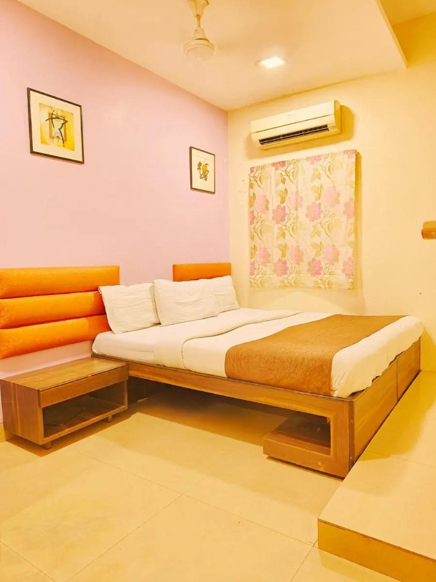 Image 4 of Hotel Amfahh – Andheri West Railway Station