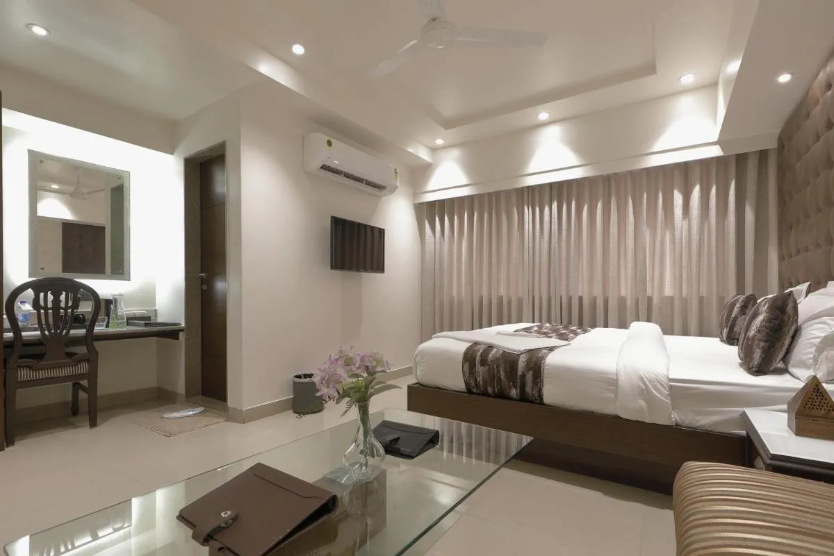 Image 4 of Hotel Ariana Residency