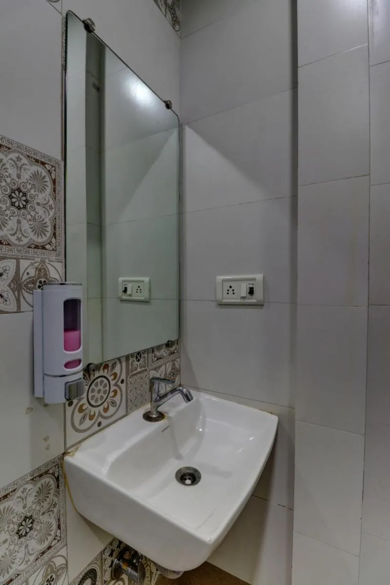 Image 5 of Hotel Magnet
