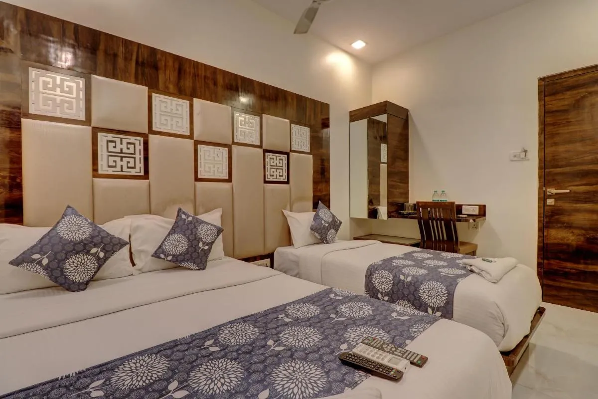 Image 1 of Hotel Magnet