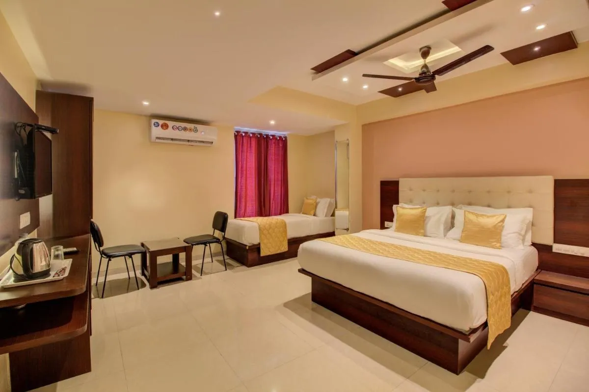 Image 6 of Hotel Malad Inn opposite Malad Railway Station