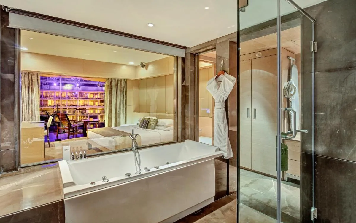 Image 2 of Hotel Sahara Star