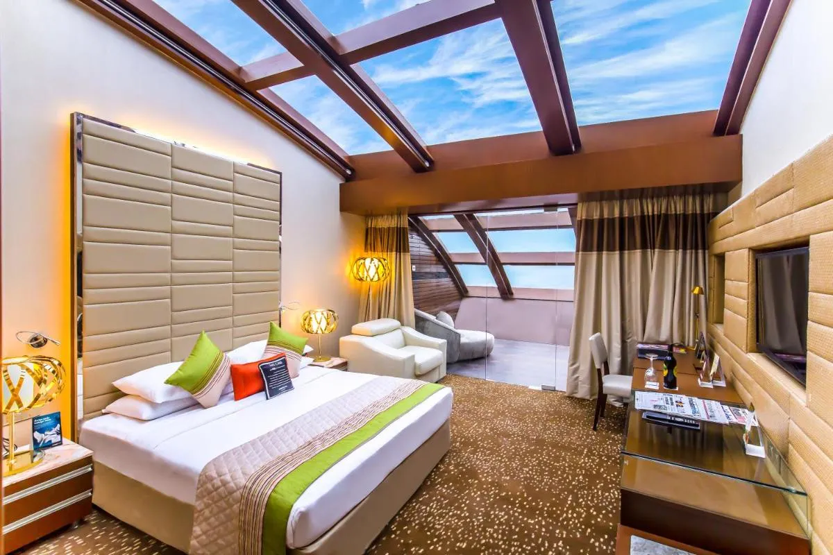 Image 1 of Hotel Sahara Star