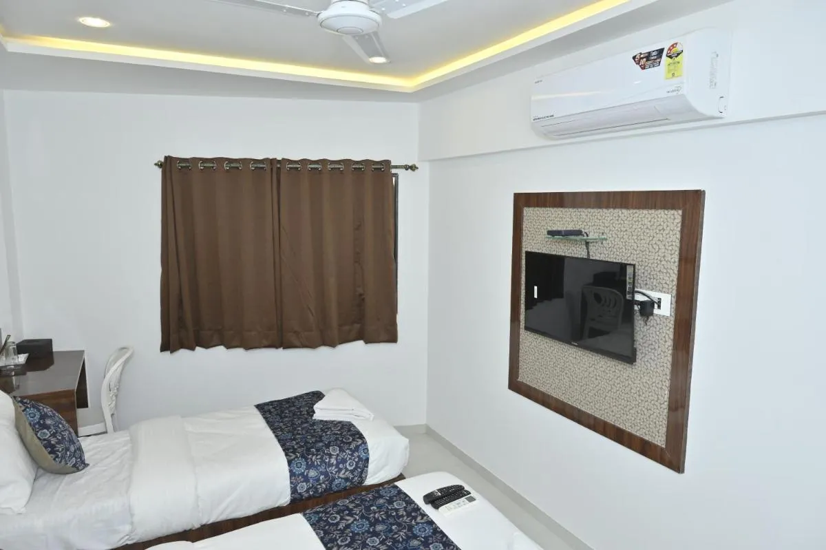 Image 4 of Hotel Shahi Palace Terminal-2