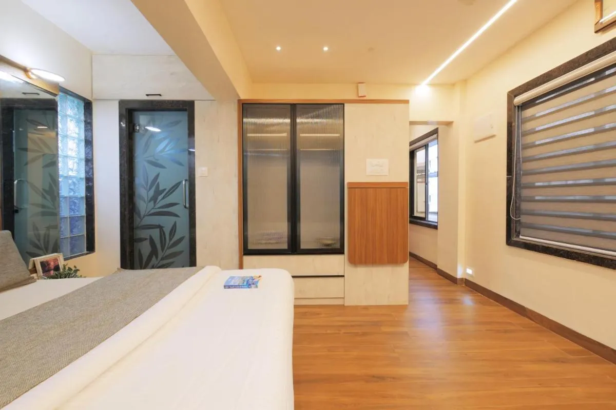Image 2 of Imperial Premium Studios Khar W