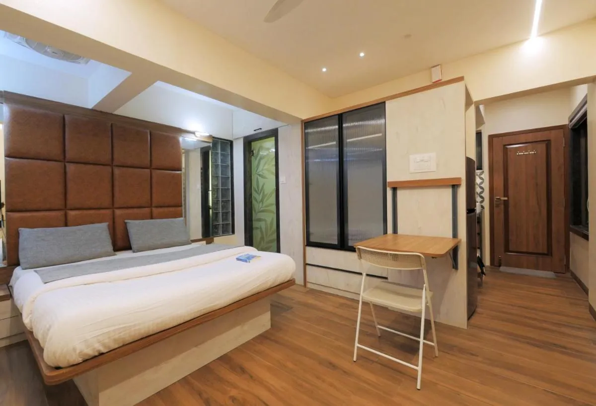 Image 1 of Imperial Premium Studios Khar W