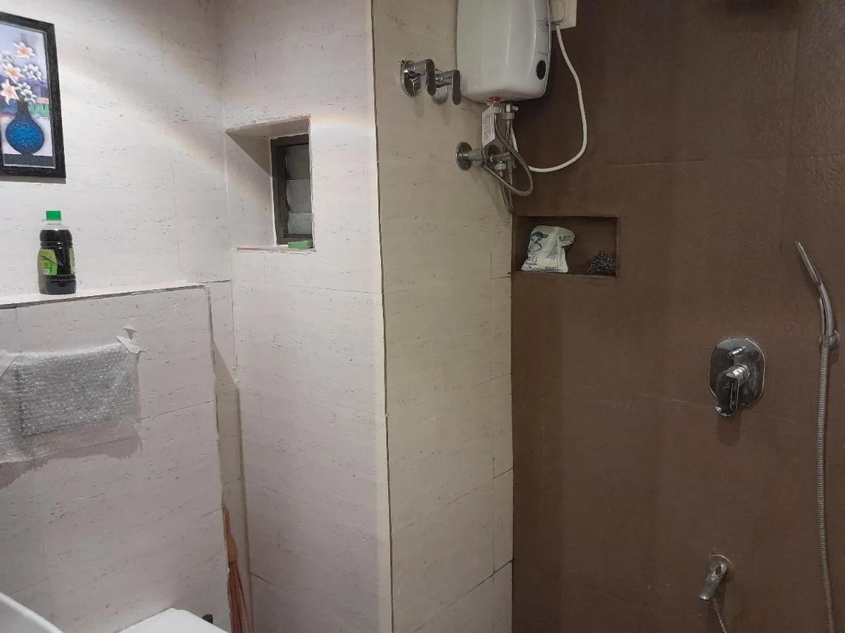 Image 2 of Ivy Splendour Studio No A Oshiwara