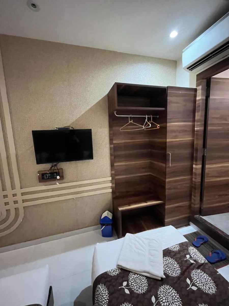 Image 4 of Meriton hotel terminal-2