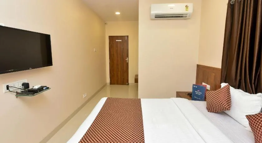 Image 3 of New Prakash International