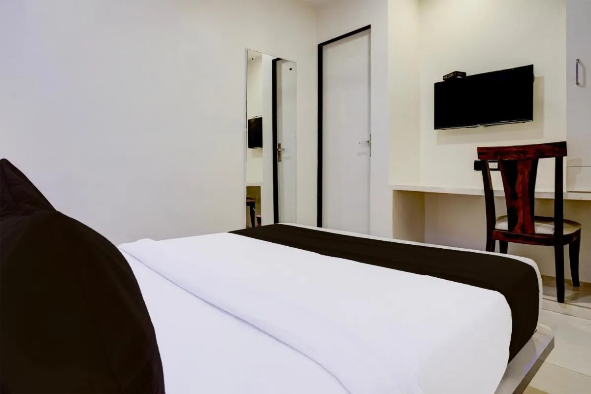 Image 5 of OYO Hotel Golden Star