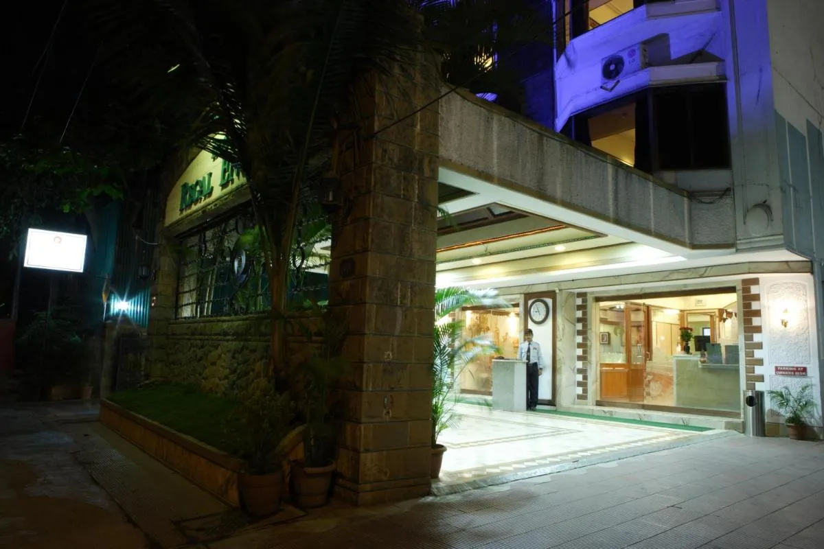 Image 5 of Regal Enclave