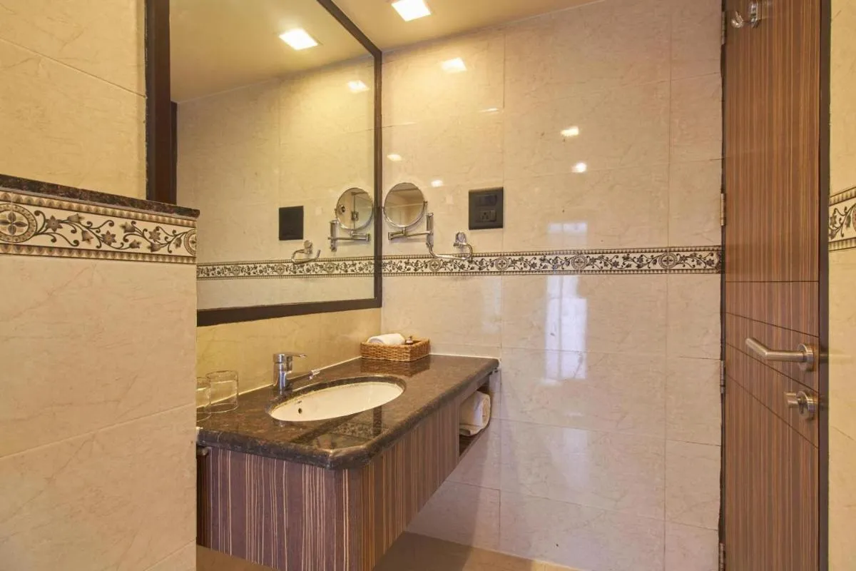 Image 1 of Residency Sarovar Portico