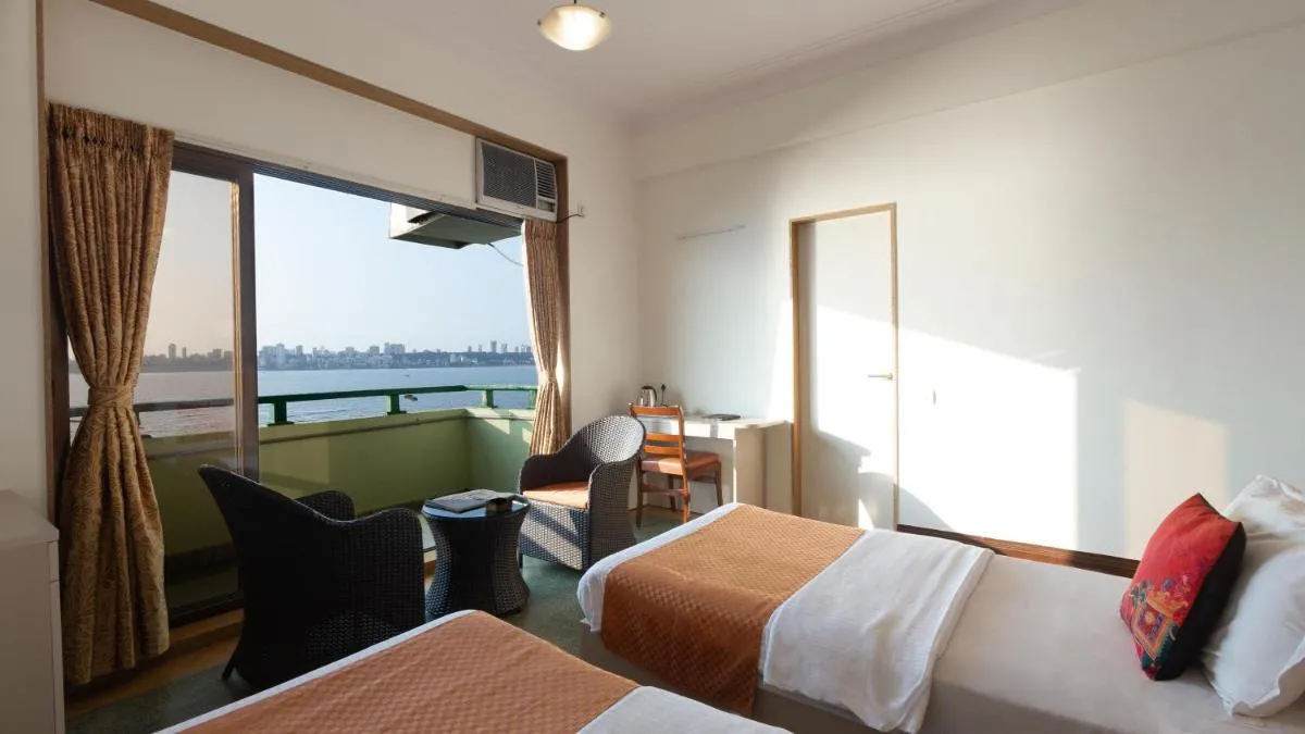 Image 4 of Sea Green Hotel