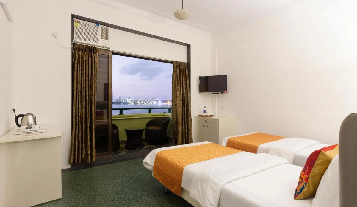 Image 2 of Sea Green South Hotel