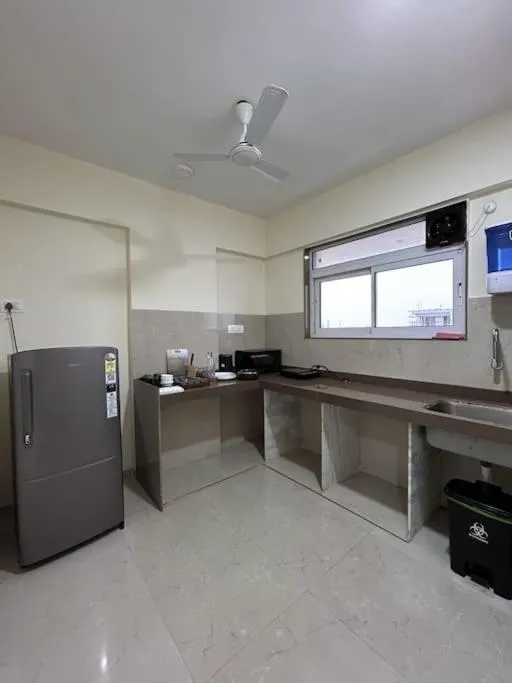 Image 3 of 3 Bhk Apartment Santacruz Mumbai 805