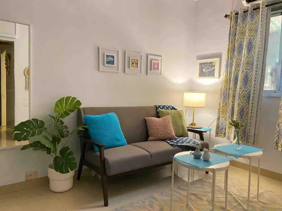 Image of 72 Pali Village a Cozy Vintage Apartment by Connekt Homes
