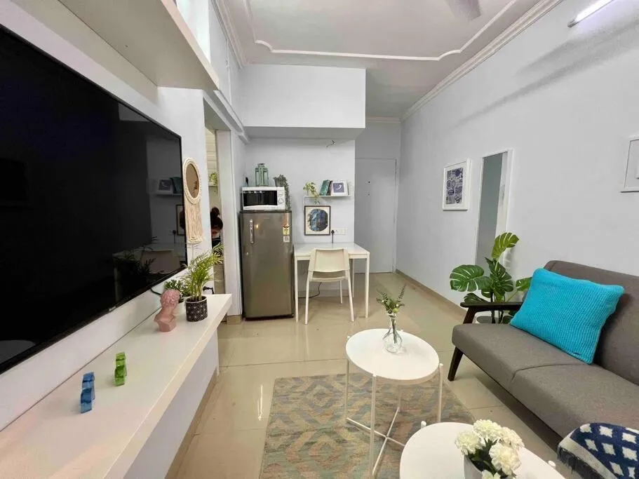 Image 2 of 72 Pali Village a Cozy Vintage Apartment by Connekt Homes