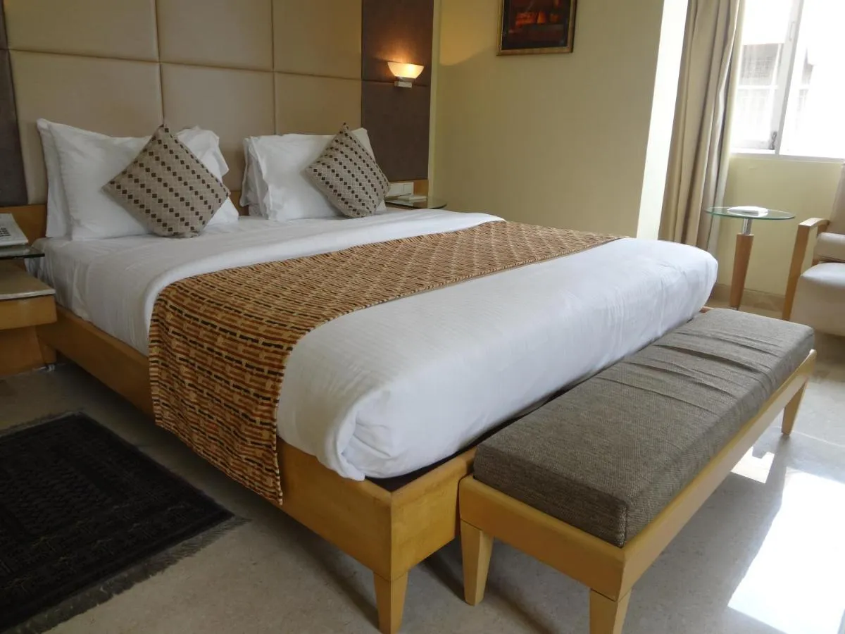 Image 5 of Ascot Hotel
