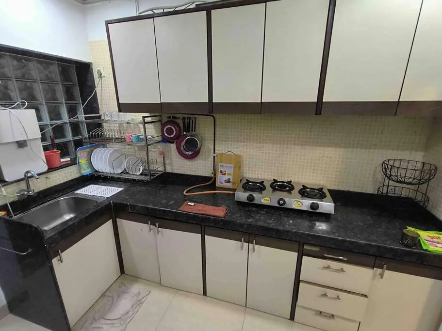 Image 4 of Bandra – Spacious 2 BHK- Close to BKC.