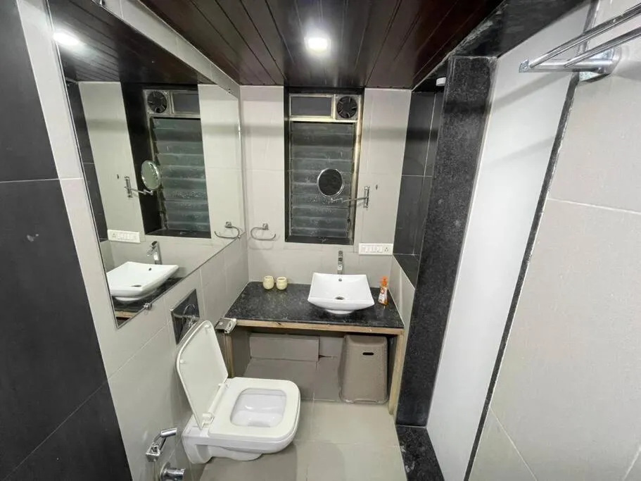 Image 6 of Bandra – Spacious 2 BHK- Close to BKC.