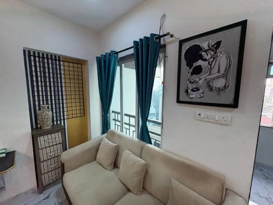 Image 3 of Chic Home – Bright 1 BHK close to Lilavati Hospital at Waroda Road, Bandra west