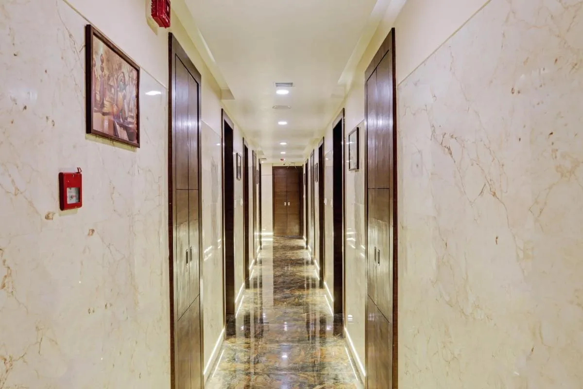 Image 4 of Collection O Vertigo Suite