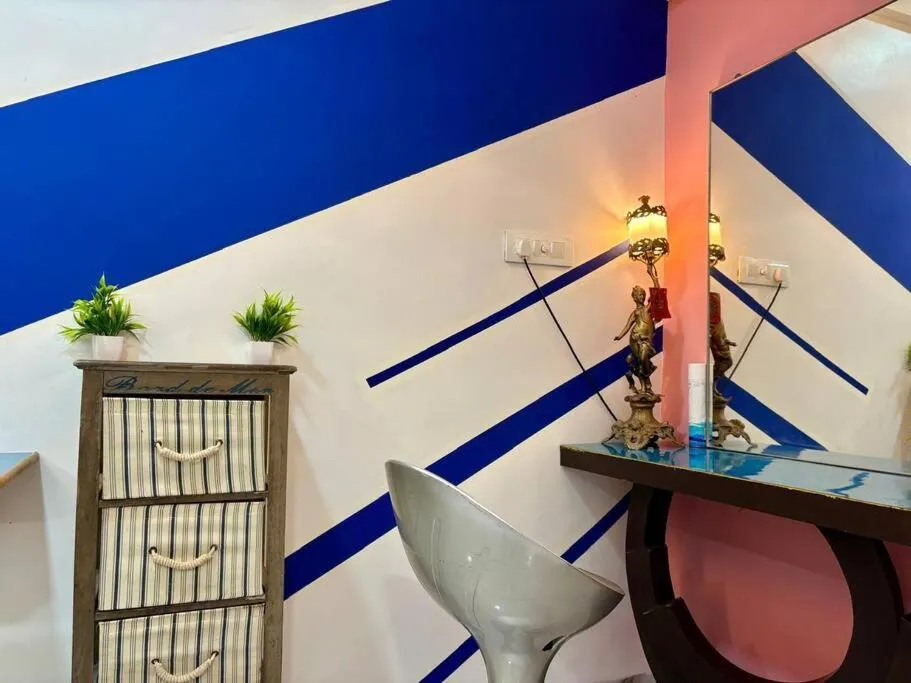 Image 1 of Cozy 1BHK with City View in Bandra West