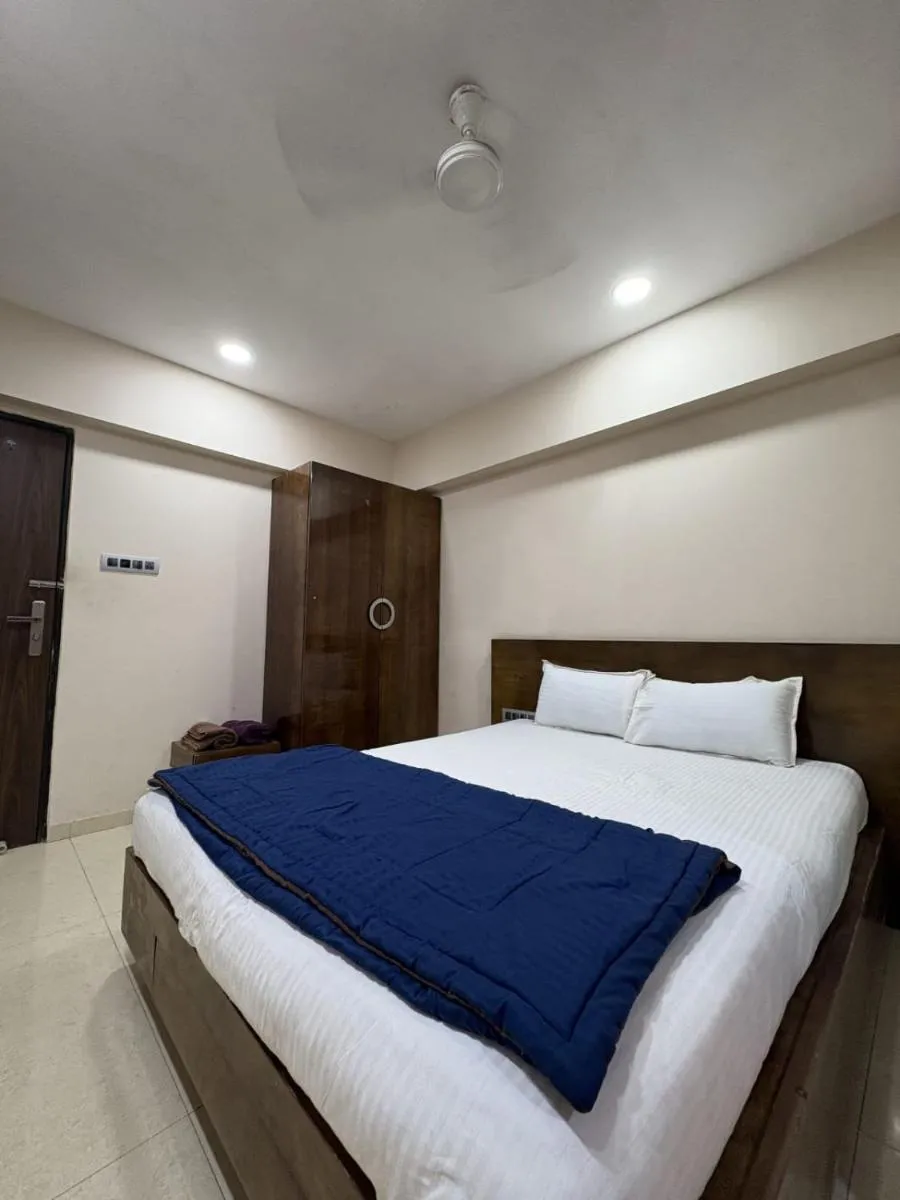Image 3 of Cozy Rooms in Andheri near Airport