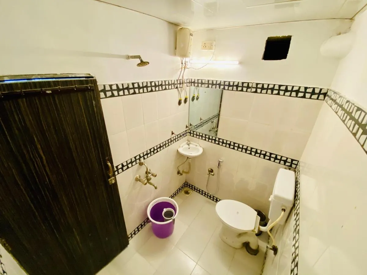 Image 6 of Deluxe Inn – Stay Near Kokilaben Dhirubhai Ambani Hospital