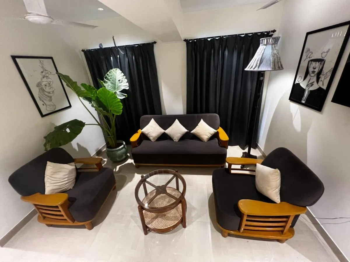 Image 1 of Dhanvantari Luxury Hotel Near Kokilaben Dhirubhai Ambani Hospital Mumbai