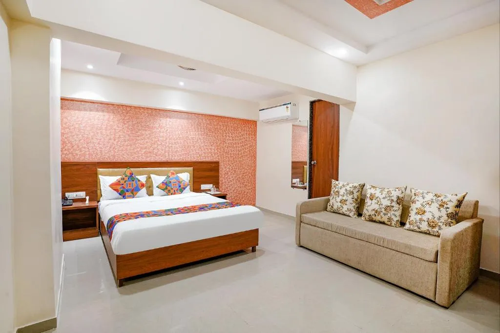 Image of FabExpress Alive – Nr Juhu Beach