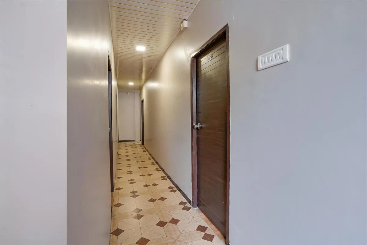 Image 2 of FabExpress Comfort stay – Nr Mumbai International Airport