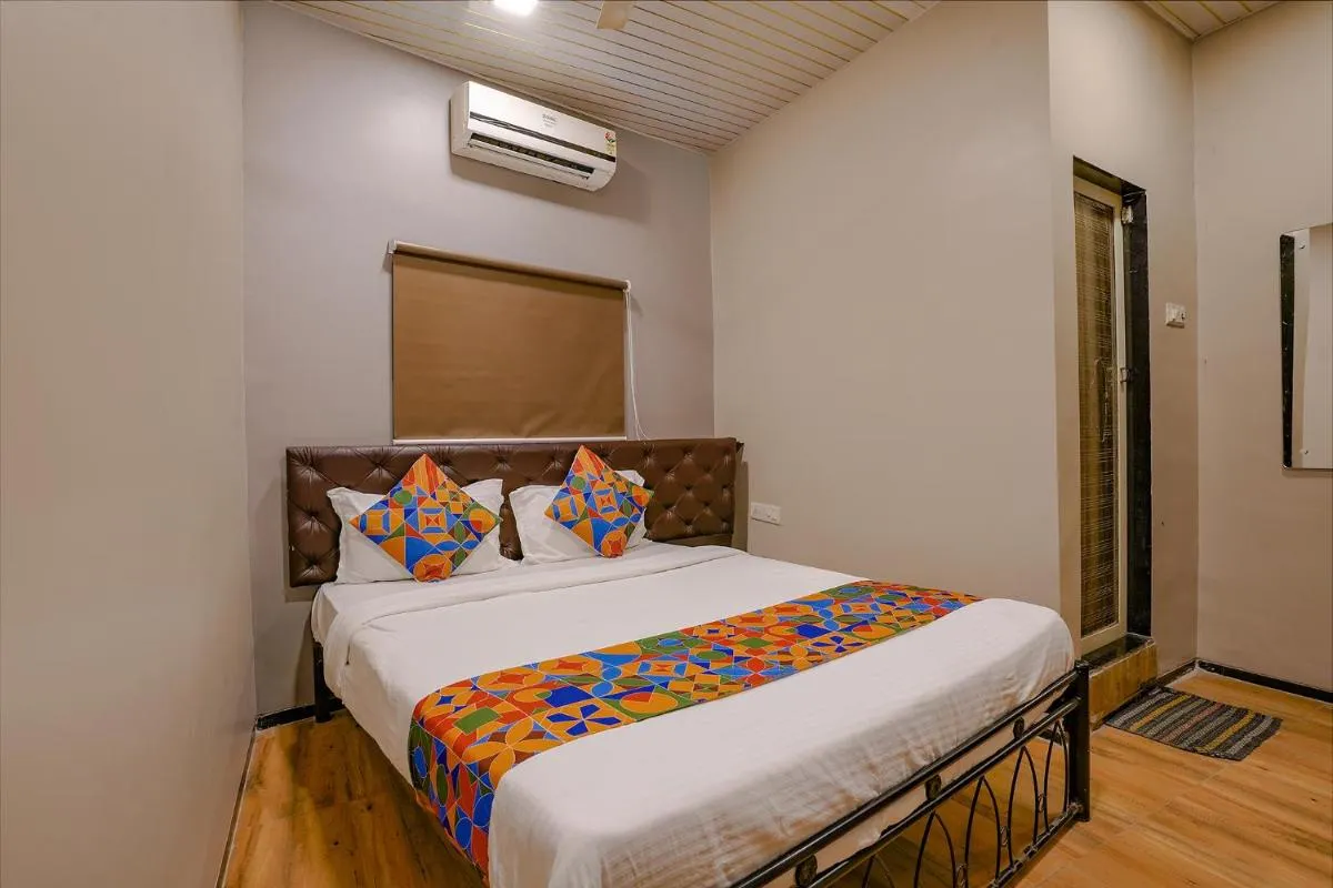 Image 4 of FabExpress Comfort stay – Nr Mumbai International Airport