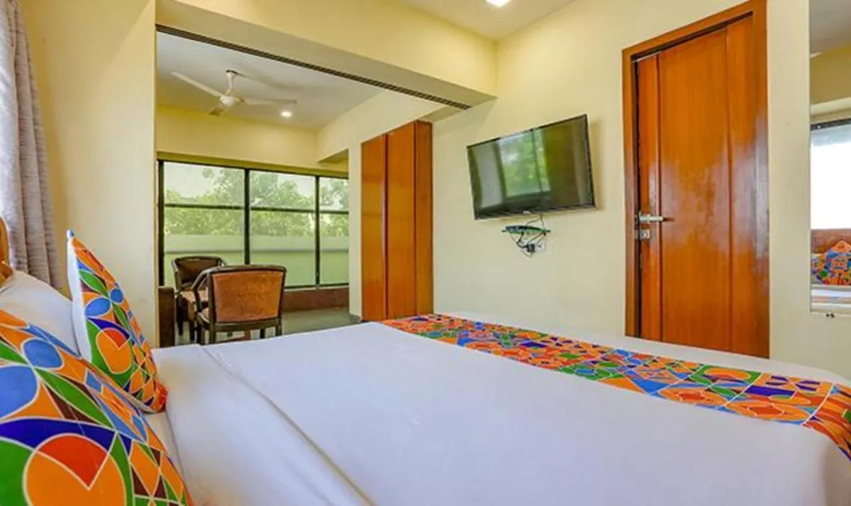 Image 3 of FabExpress Jayshree – Nr Mumbai International Airport