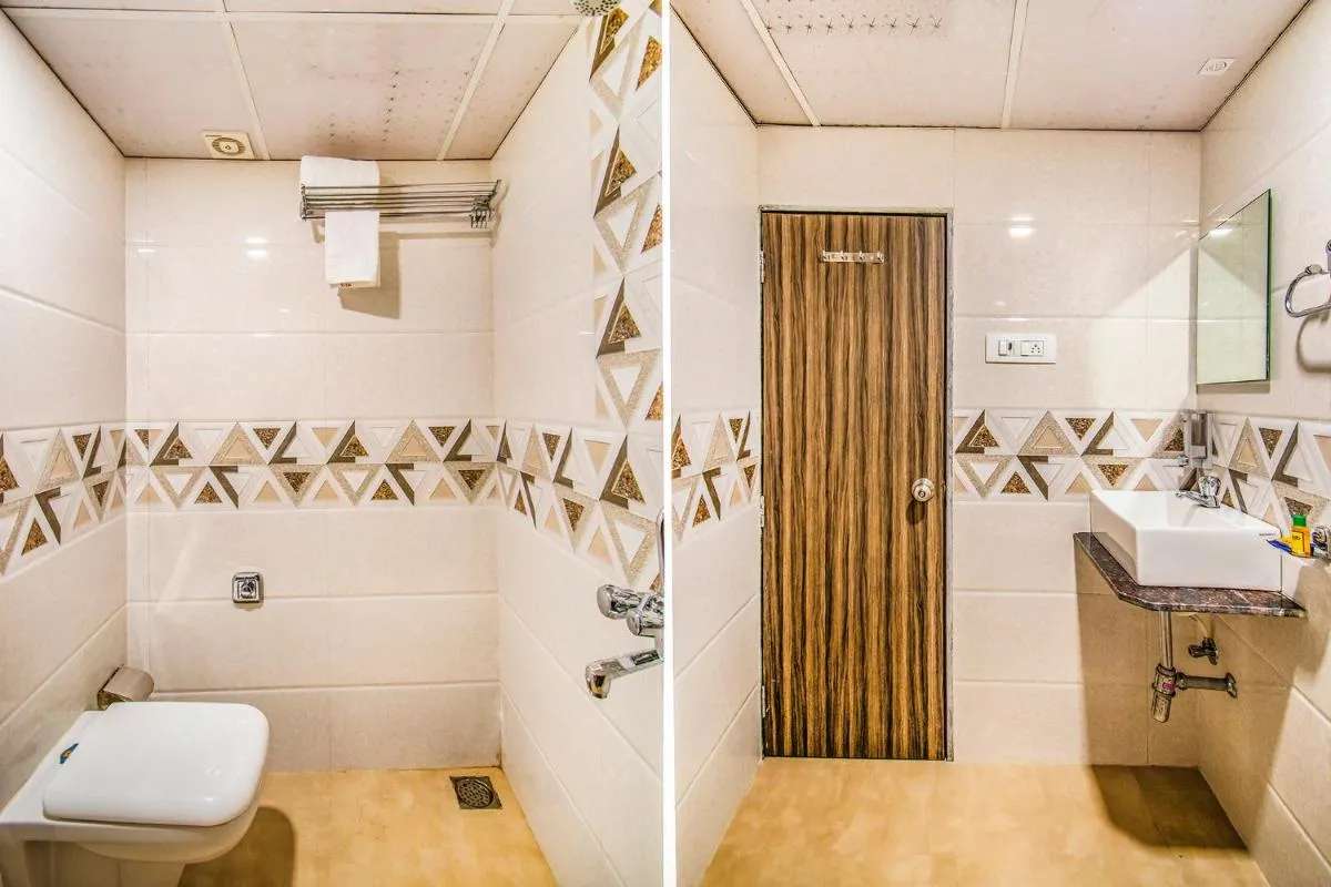 Image 2 of FabExpress Orange Suites – Nr Mumbai International Airport