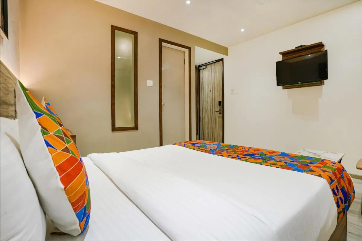 Image 2 of FabExpress The Dream Residency – Nr Mumbai International Airport