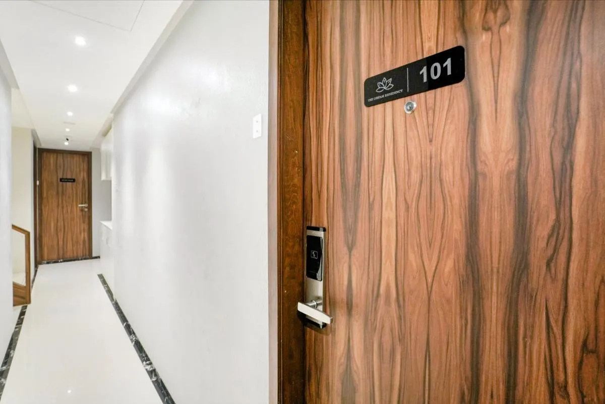 Image 6 of FabExpress The Dream Residency – Nr Mumbai International Airport