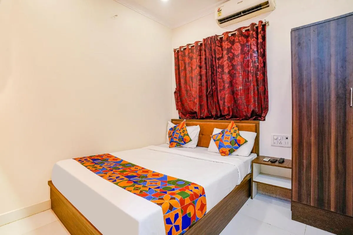 Image 5 of FabExpress The United – Nr Mumbai International Airport