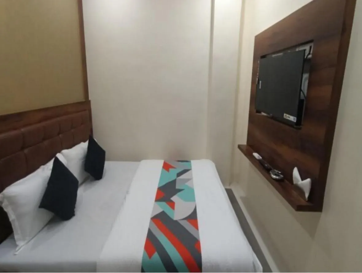 Image 1 of Glitz Hotels Lavender- Nr Mumbai International Airport