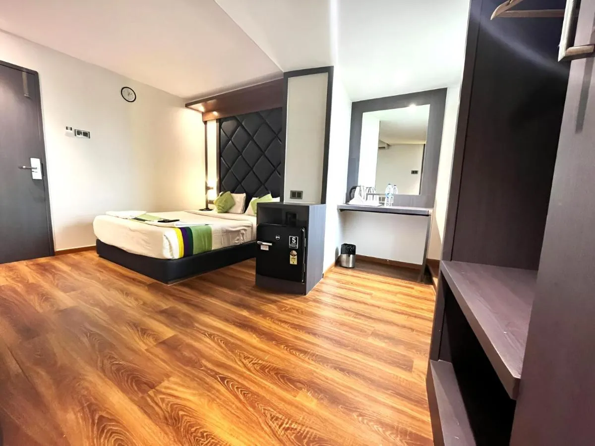Image 3 of Glitz Hotels The Pacific – Nr Solitaire Corporate Park