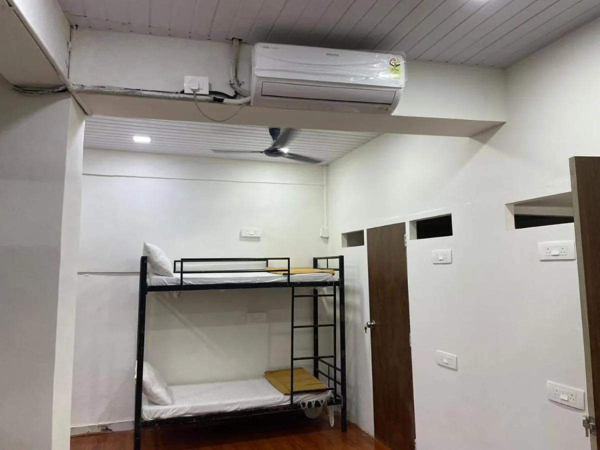 Image 2 of Grand Dyad Hotel – Near Kokilaben Hospital Andheri West