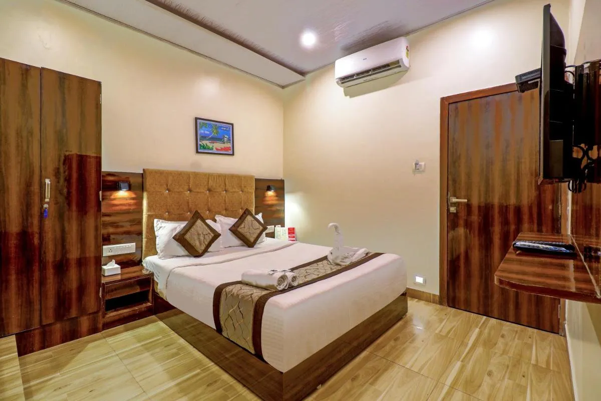 Image 3 of HOTEL SIGNATURE INN